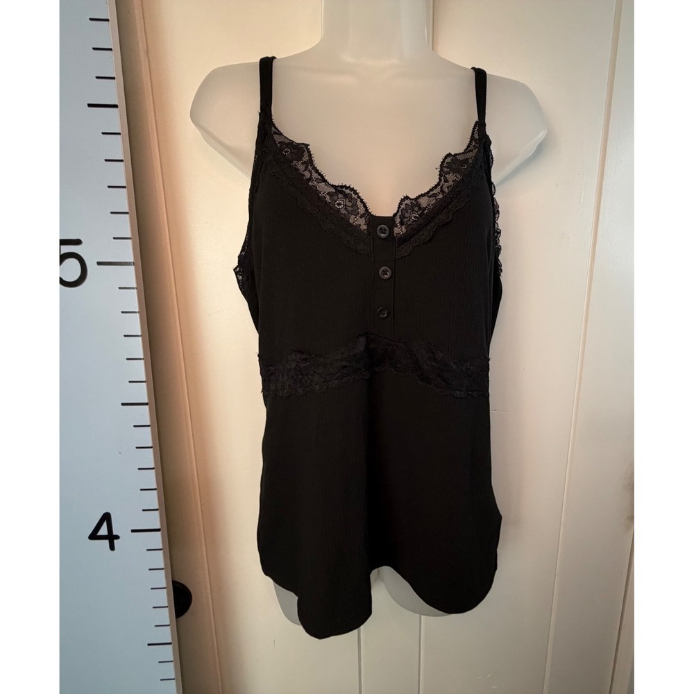 Torrid Super Soft Goth Black Lace Camisole Tank Top Women's 14/16 SZ1 Casual‎